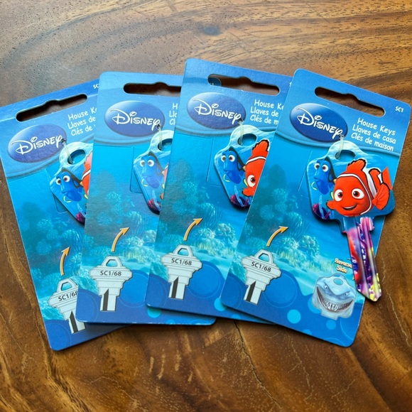 Finding Nemo House Keys - Picture 4 of 5